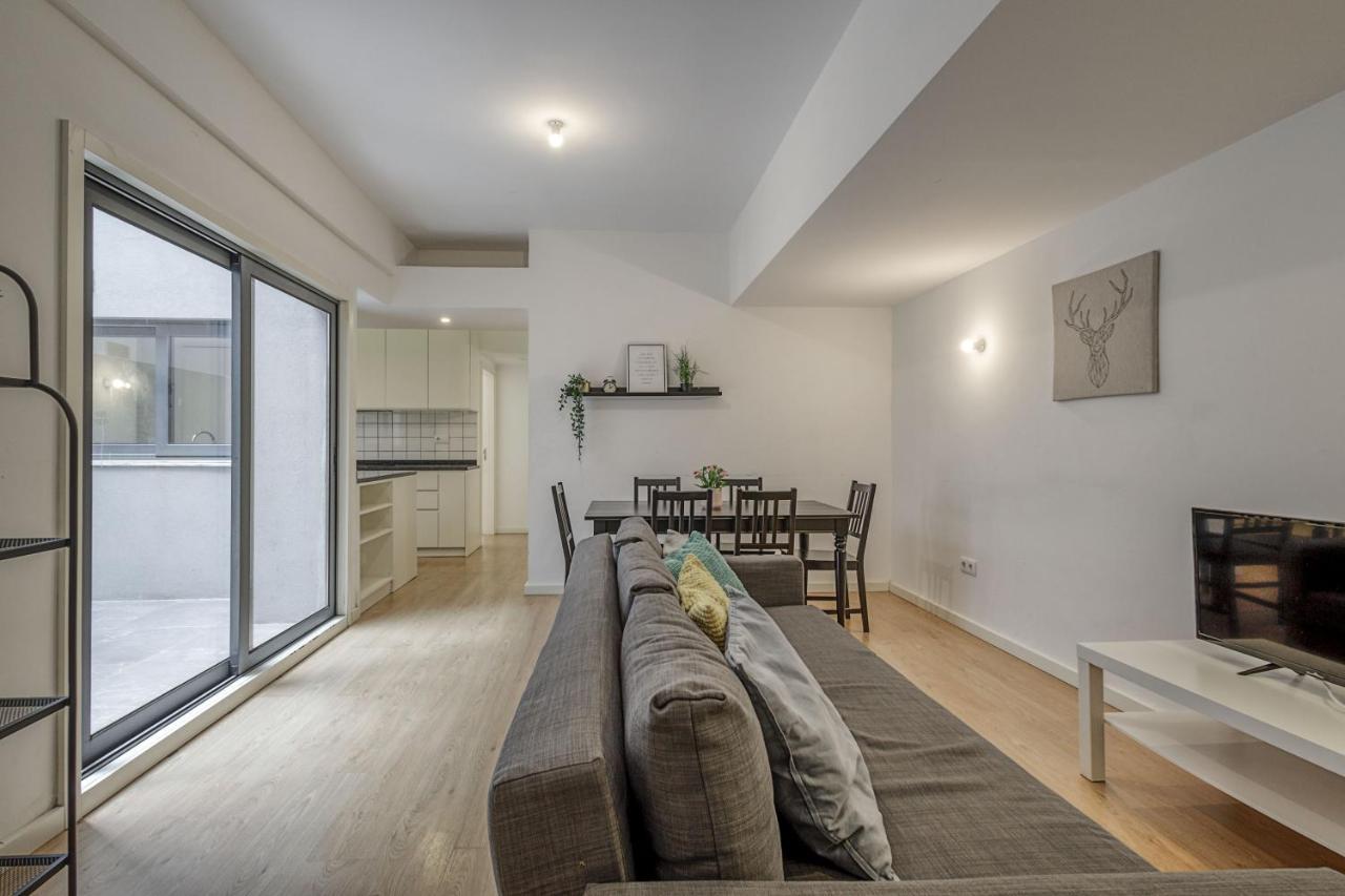 Travel And Live Apartments Порто Екстериор снимка